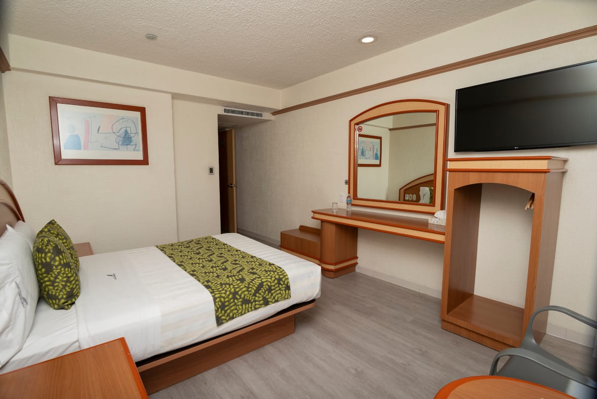 Hotel Aeropuerto — 4