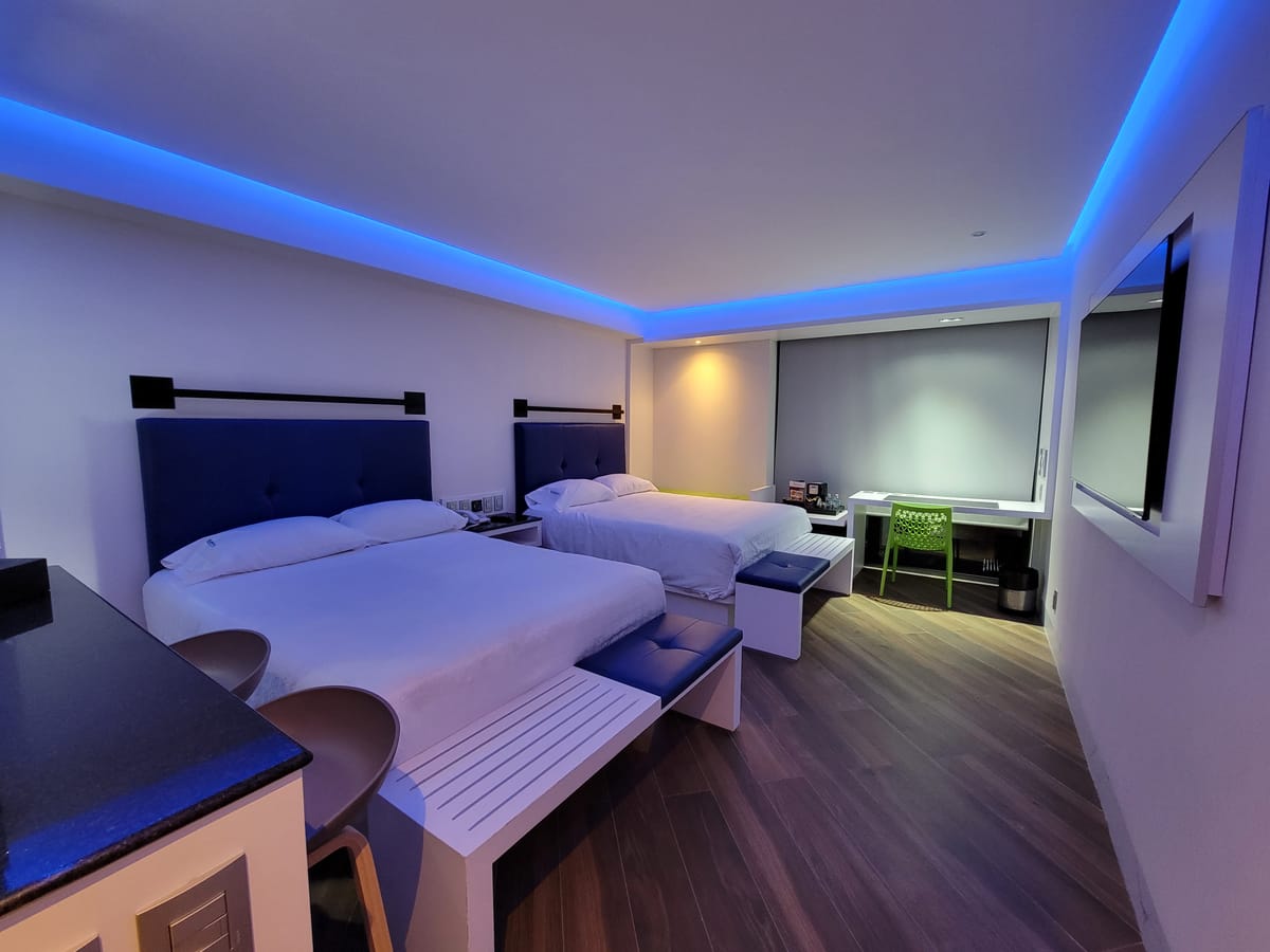 Hotel Grand Prix — 1