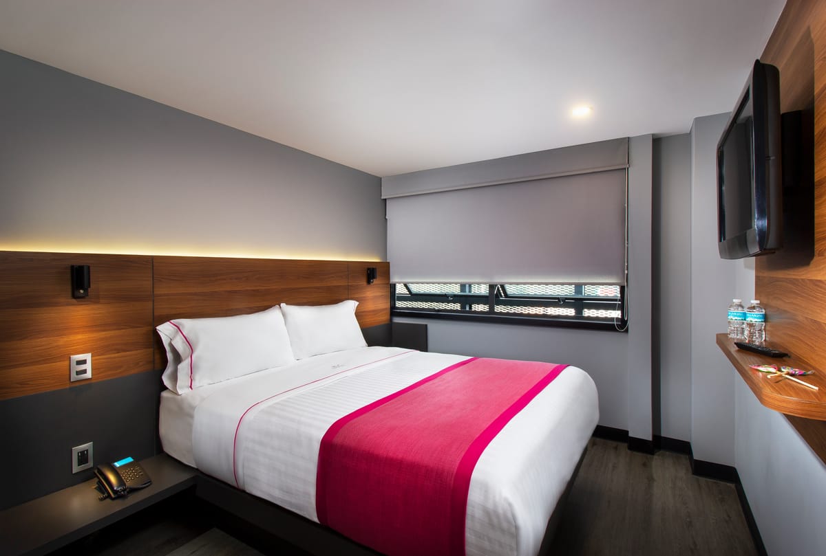 Hotel MX aeropuerto CDMX, Trademark Collection by Wyndham — 3