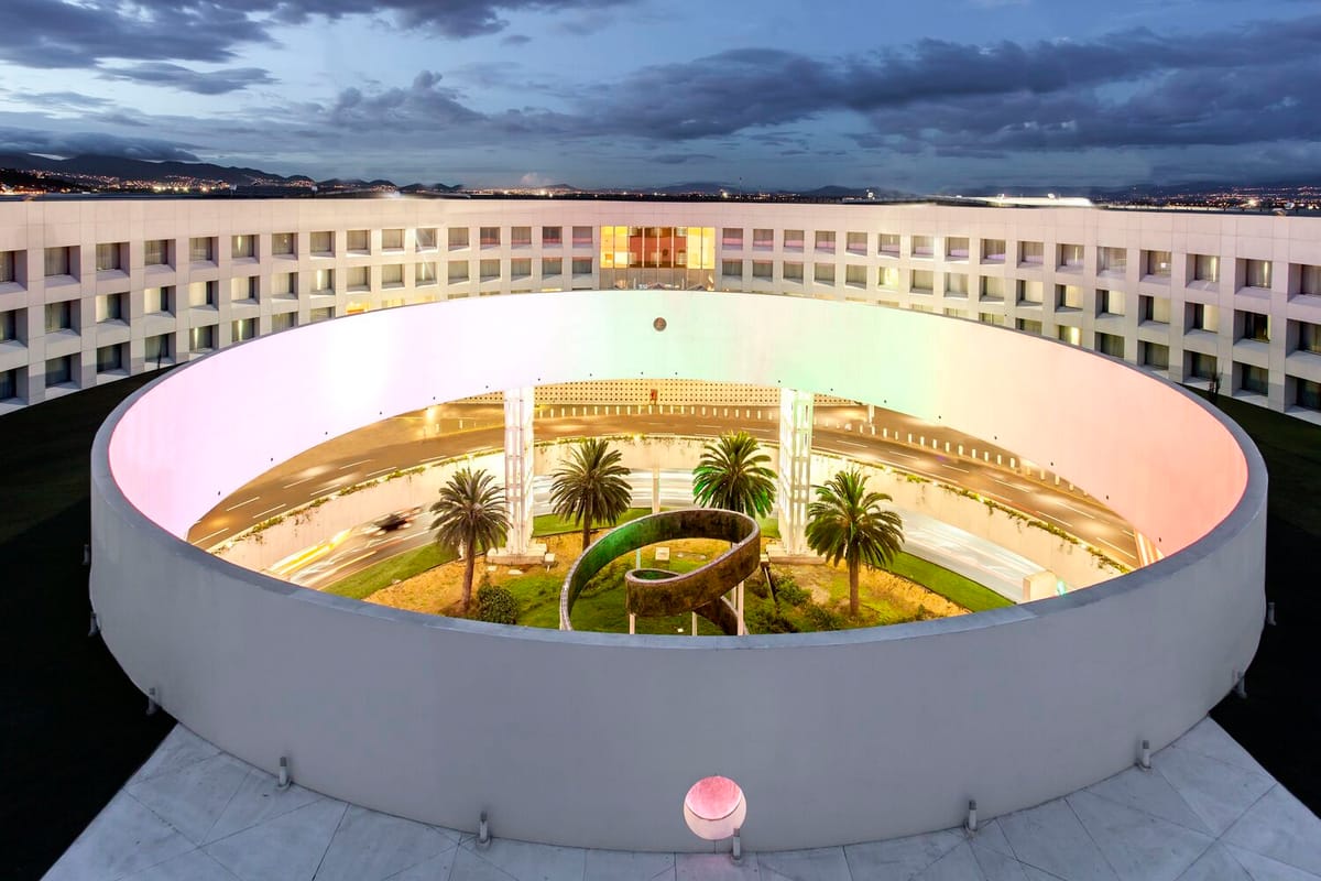 Hotel NH Collection Mexico City Airport T2 — 4