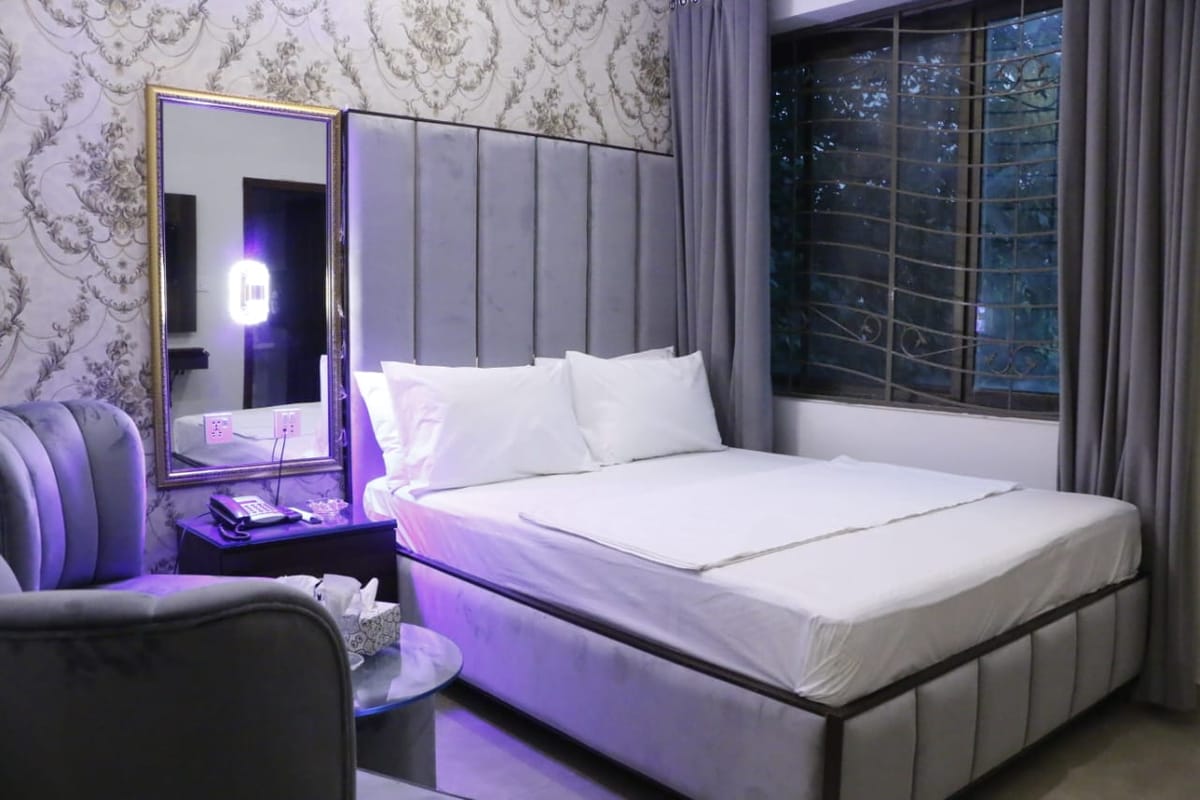Red Fort Hotel Gulberg — 1