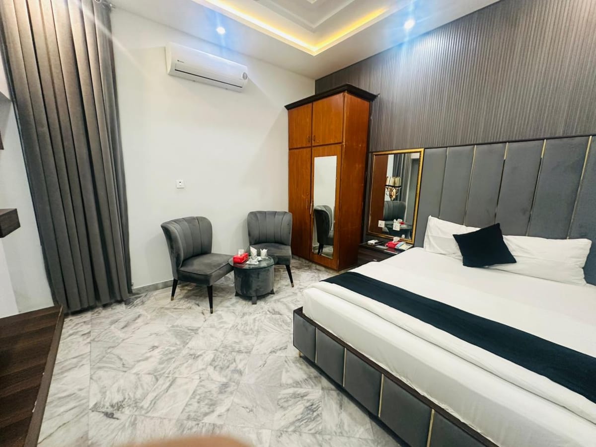 Red Fort Hotel Gulberg — 2