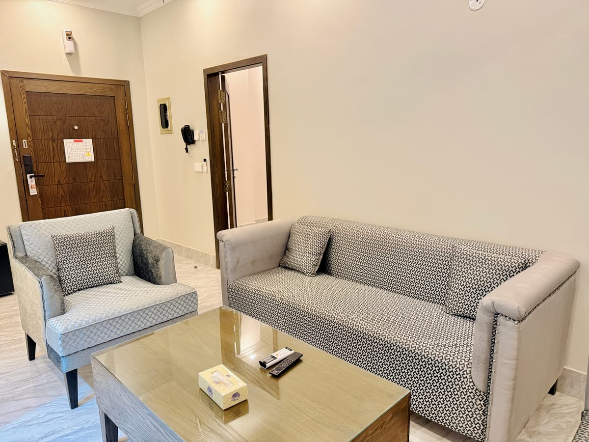 Regency Suites Hotel — 4