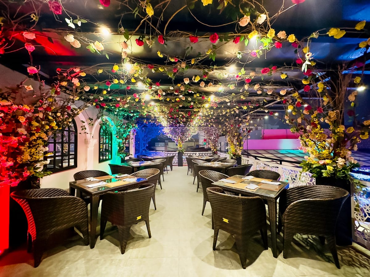 Rose Palace Hotel (Gulberg) — 3