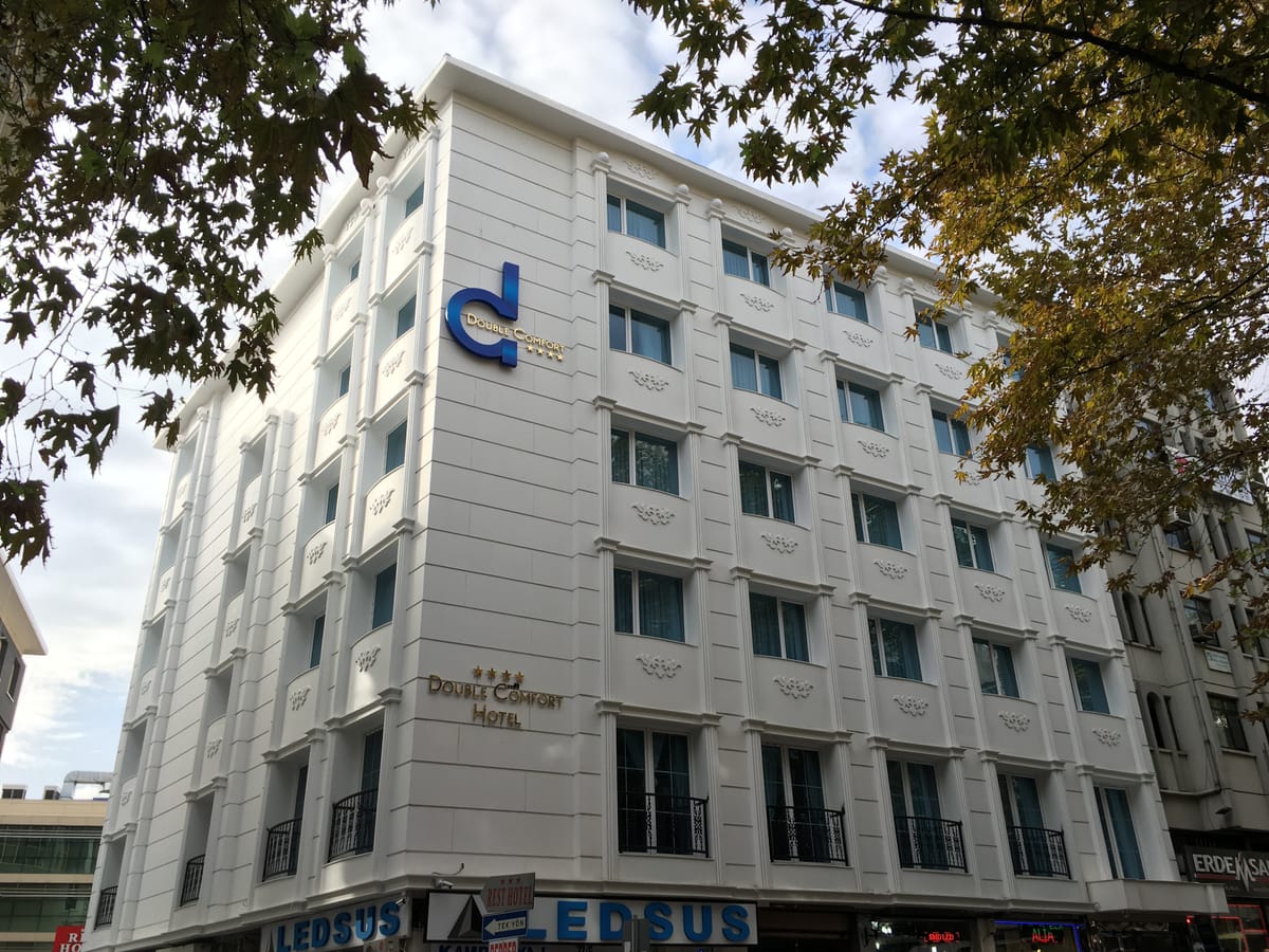 DOUBLE COMFORT HOTEL — 3