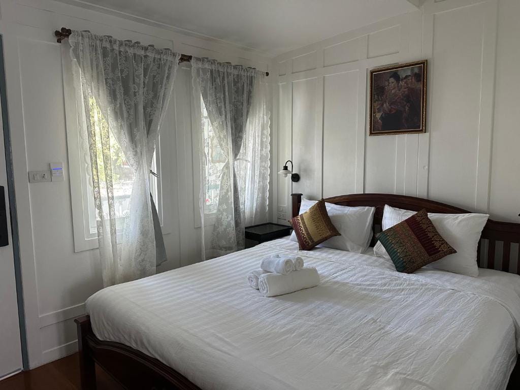 Baan Debtida — 2