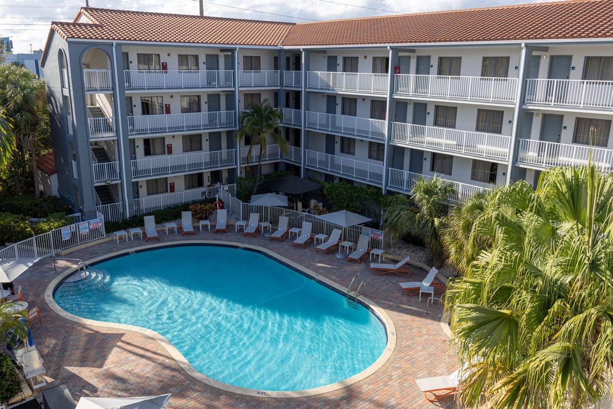 Holiday Inn & Suites Boca Raton - North by IHG — 2