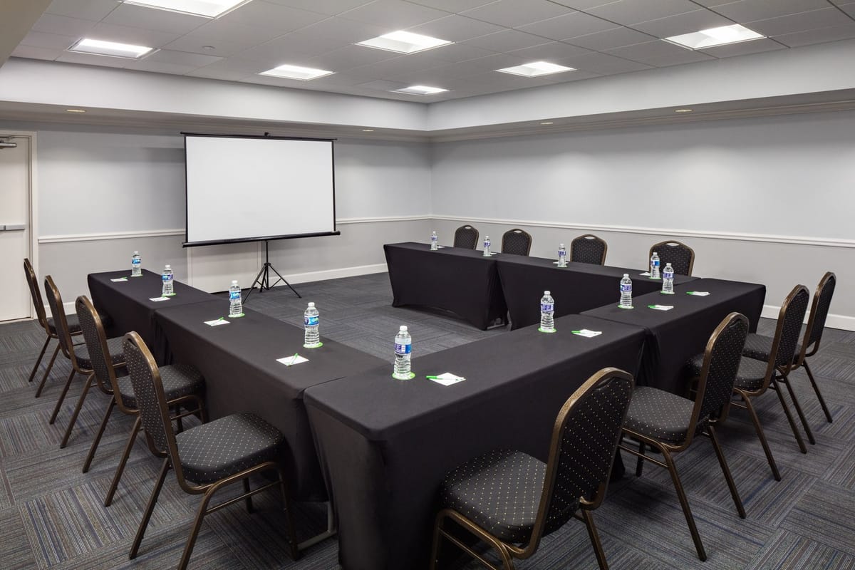 Holiday Inn & Suites Boca Raton - North by IHG — 5