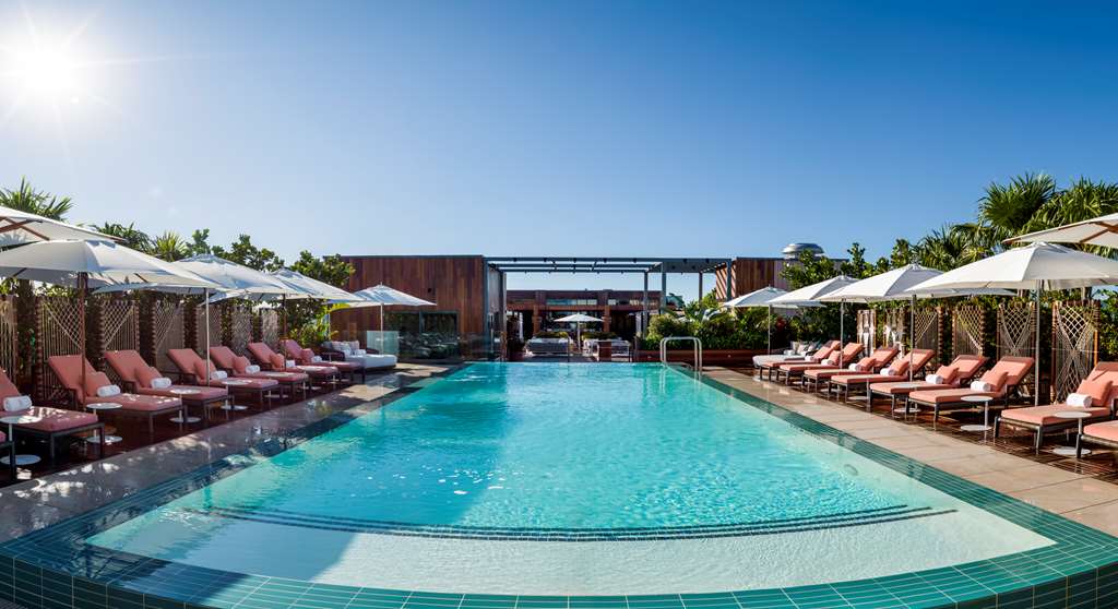 The Ray Hotel Delray Beach, Curio Collection by Hilton — 1