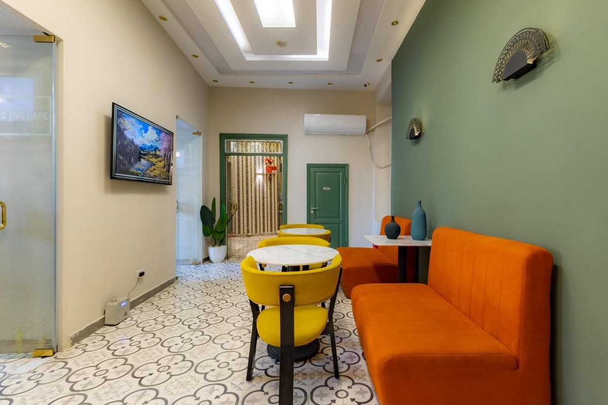 Cairo Inn — 4