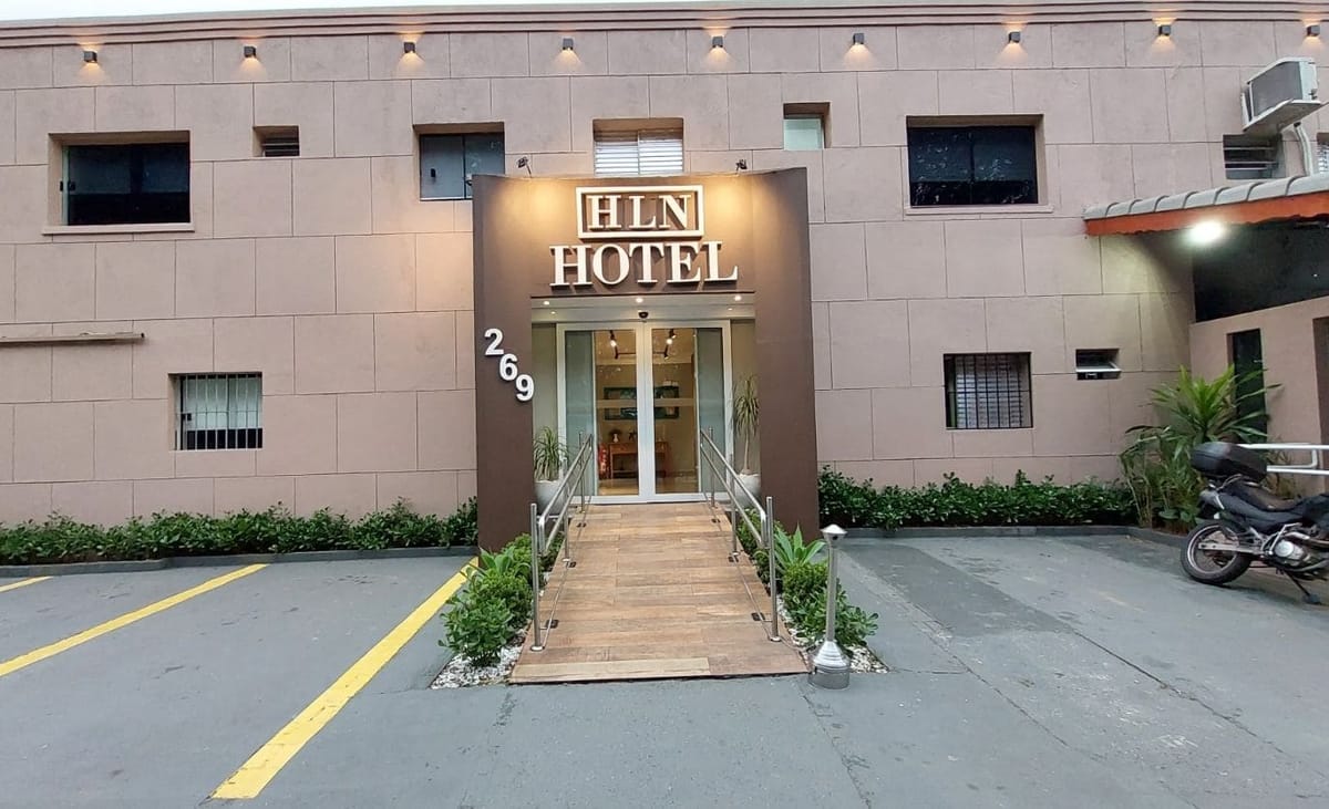 HLN HOTEL — 1