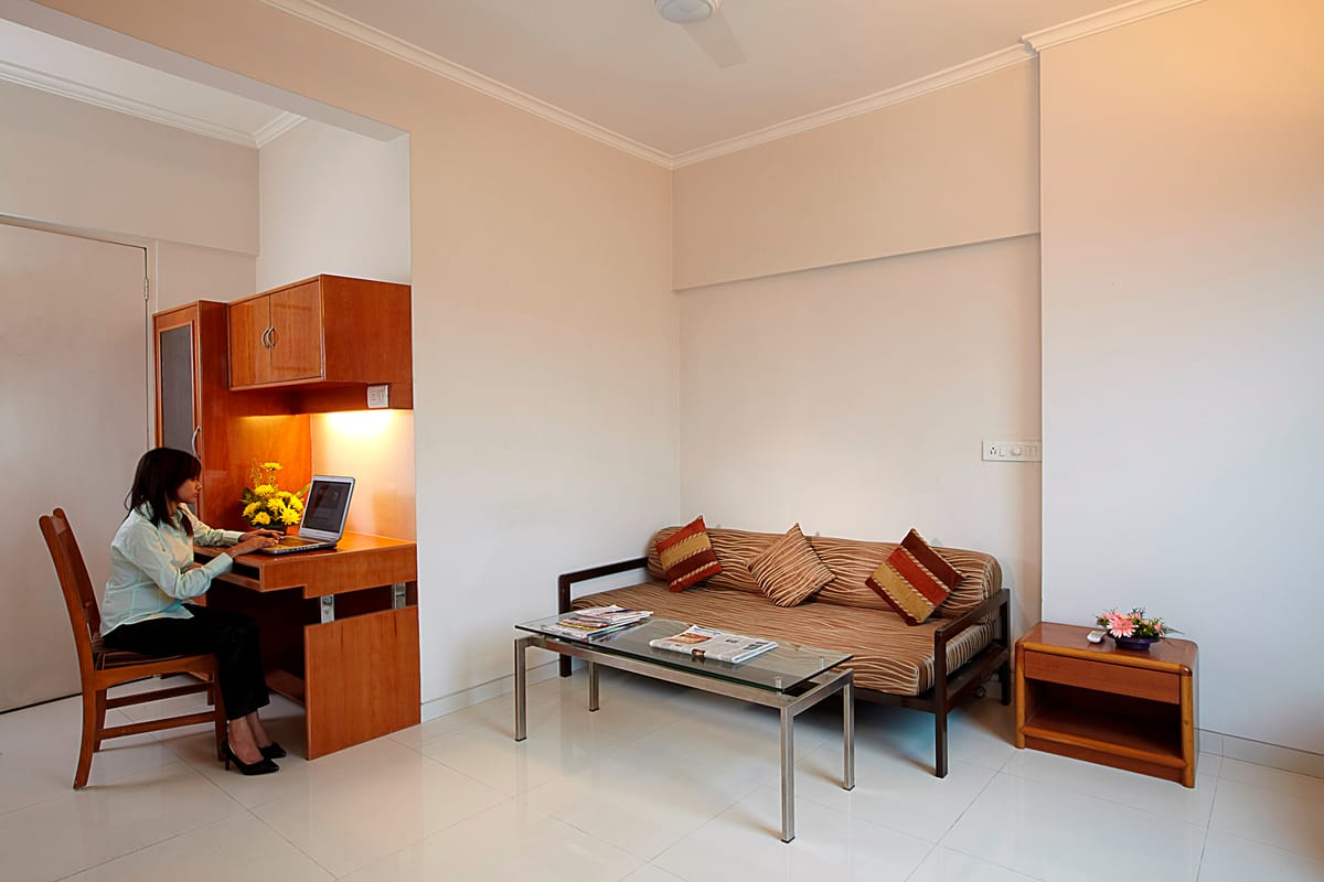 Avion Hotel — 2