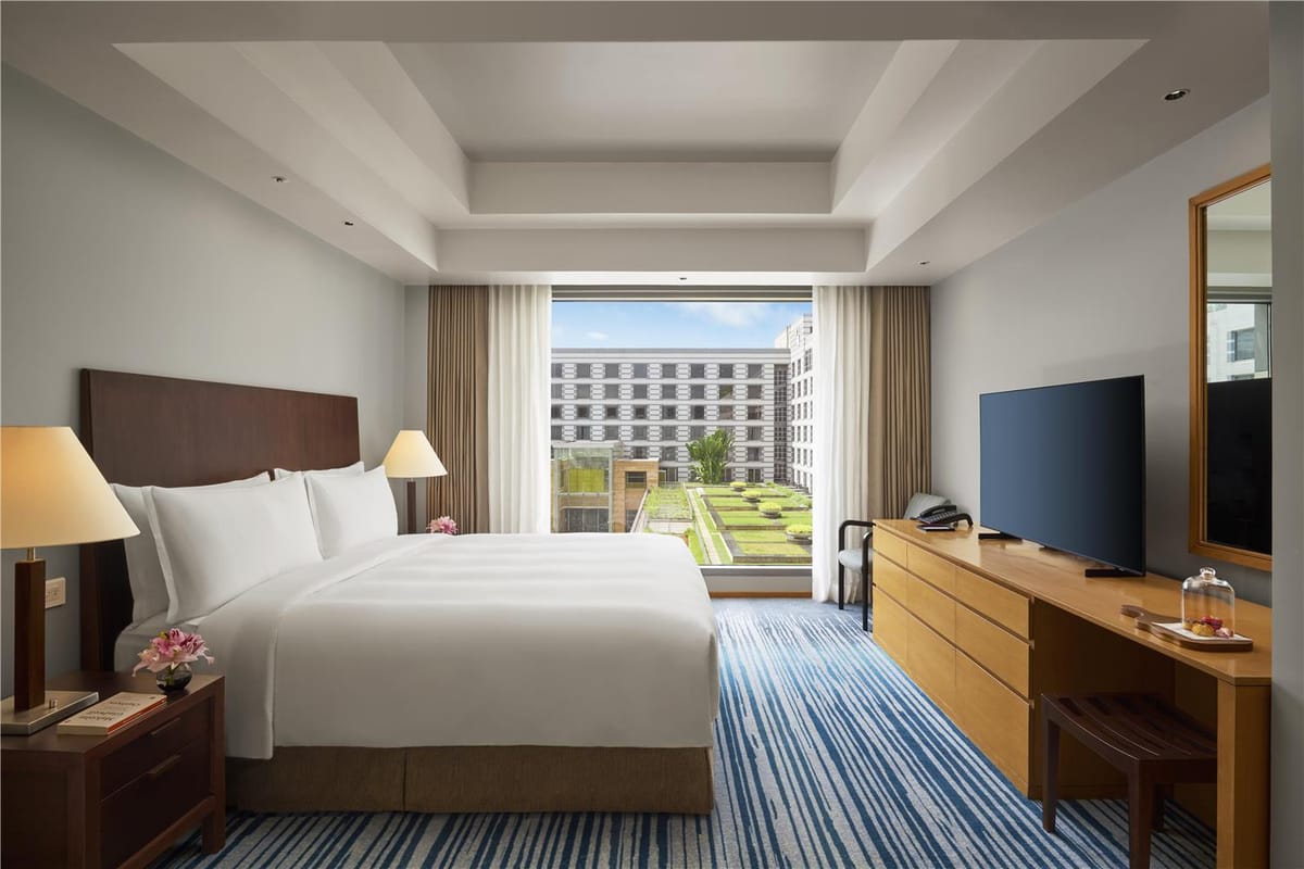 Grand Hyatt Mumbai Hotel & Residences — 4