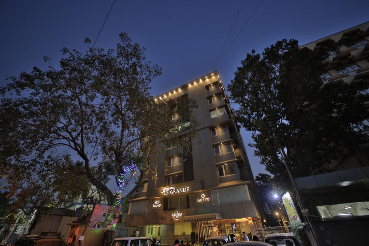 Hotel Le Grande - Mumbai International Airport — 1