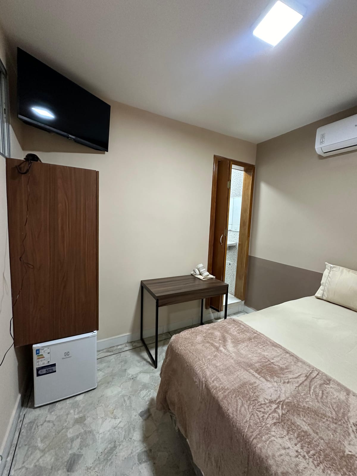 Hotel NorthEast — 2
