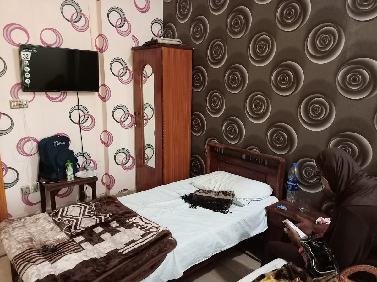 BENAZIR INN HOTEL & RESTAURANT — 4