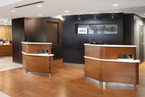 Courtyard by Marriott Dallas Las Colinas — 1
