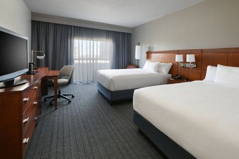 Courtyard by Marriott Dallas Las Colinas — 3