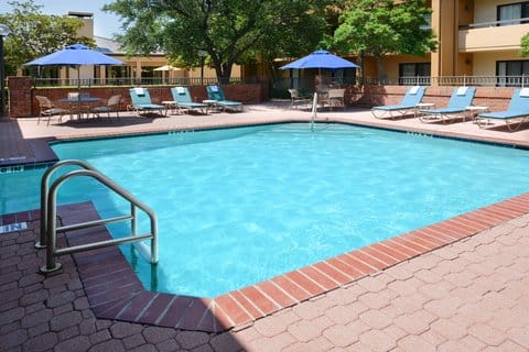 Courtyard by Marriott Dallas Las Colinas — 5