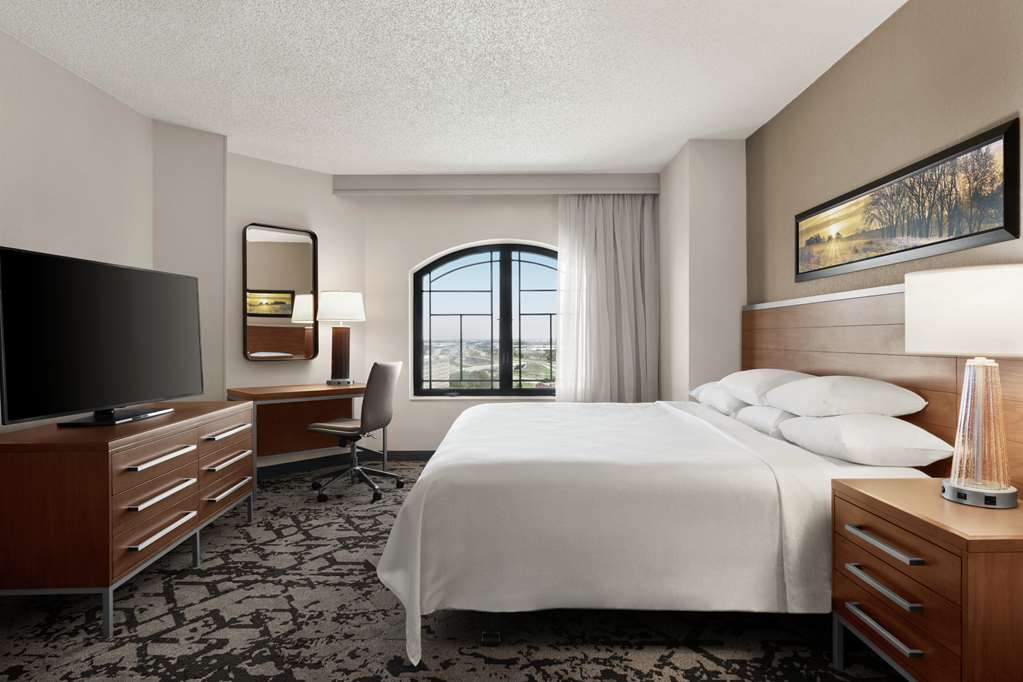 Embassy Suites by Hilton Grapevine DFW Airport North — 2