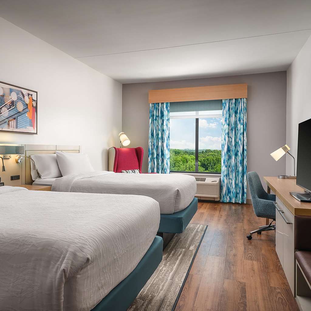Hilton Garden Inn Grapevine at Silverlake Crossings — 2