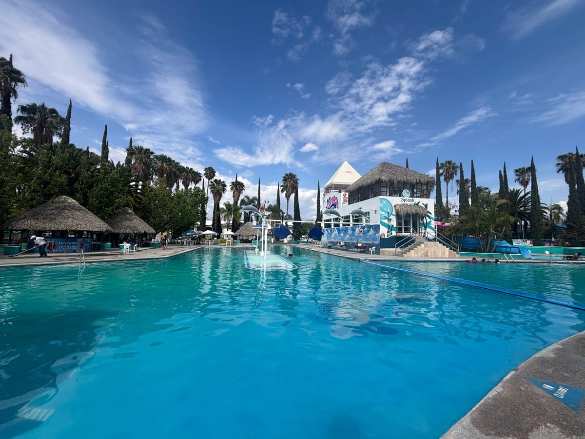 Hotel Splash Inn — 1