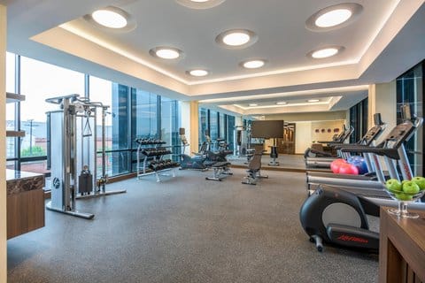 Courtyard by Marriott Bogota Airport — 4