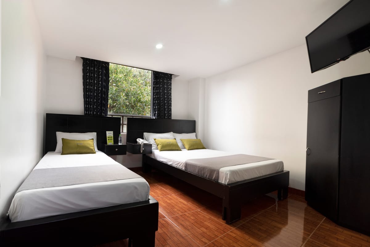 Hotel Dorado 100 — 1