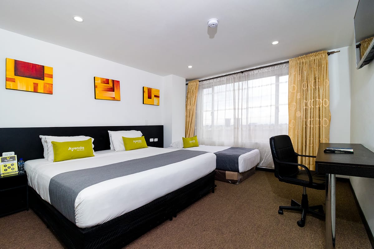 Hotel Golden — 1