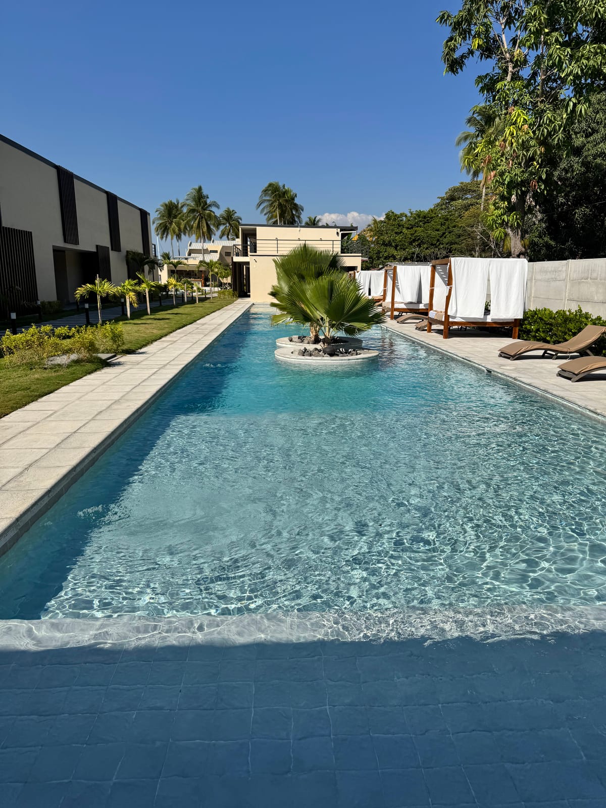 Astra Beach Club & Resort — 1