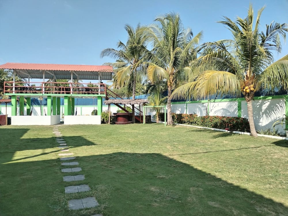Costa Inn Hotel — 4