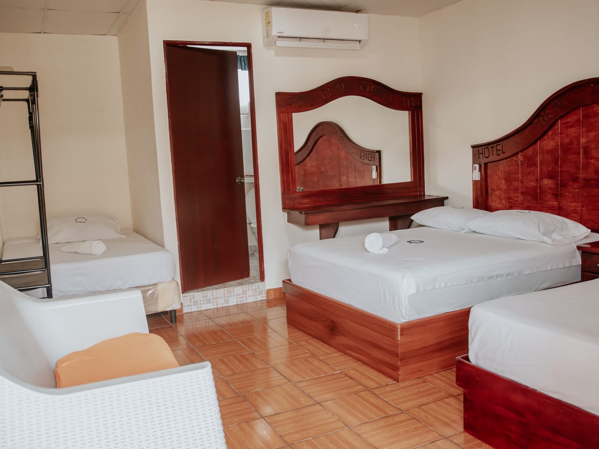 Costa Inn Hotel — 5