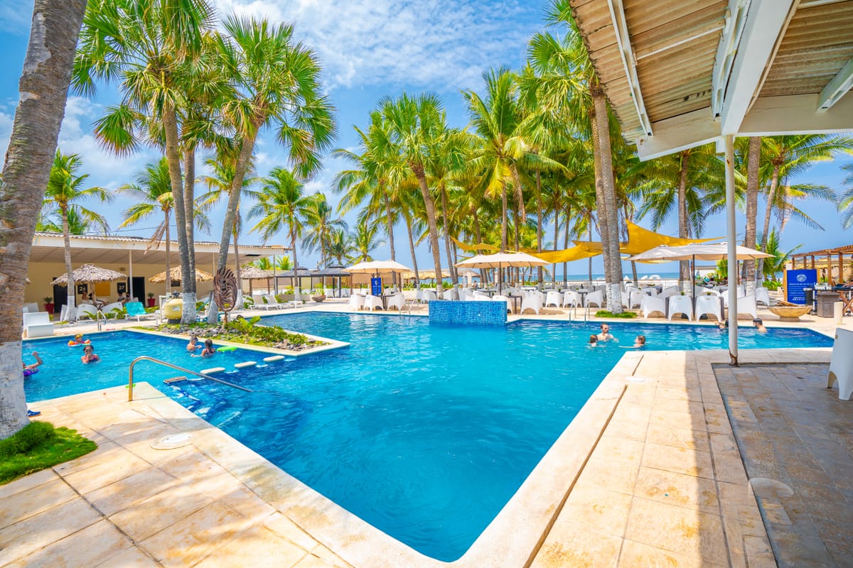 Izalco Hotel & Beach Resort — 1