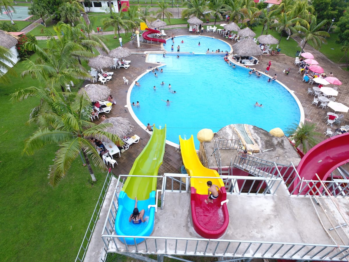 Las Hojas Resort & Beach Club — 3
