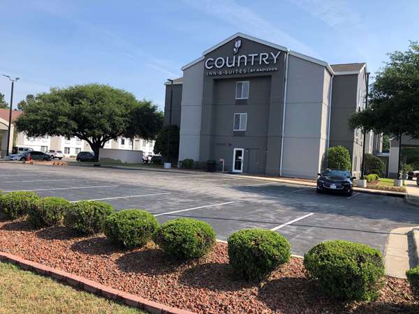 Country Inn & Suites by Radisson, Fayetteville I-95, NC — 4