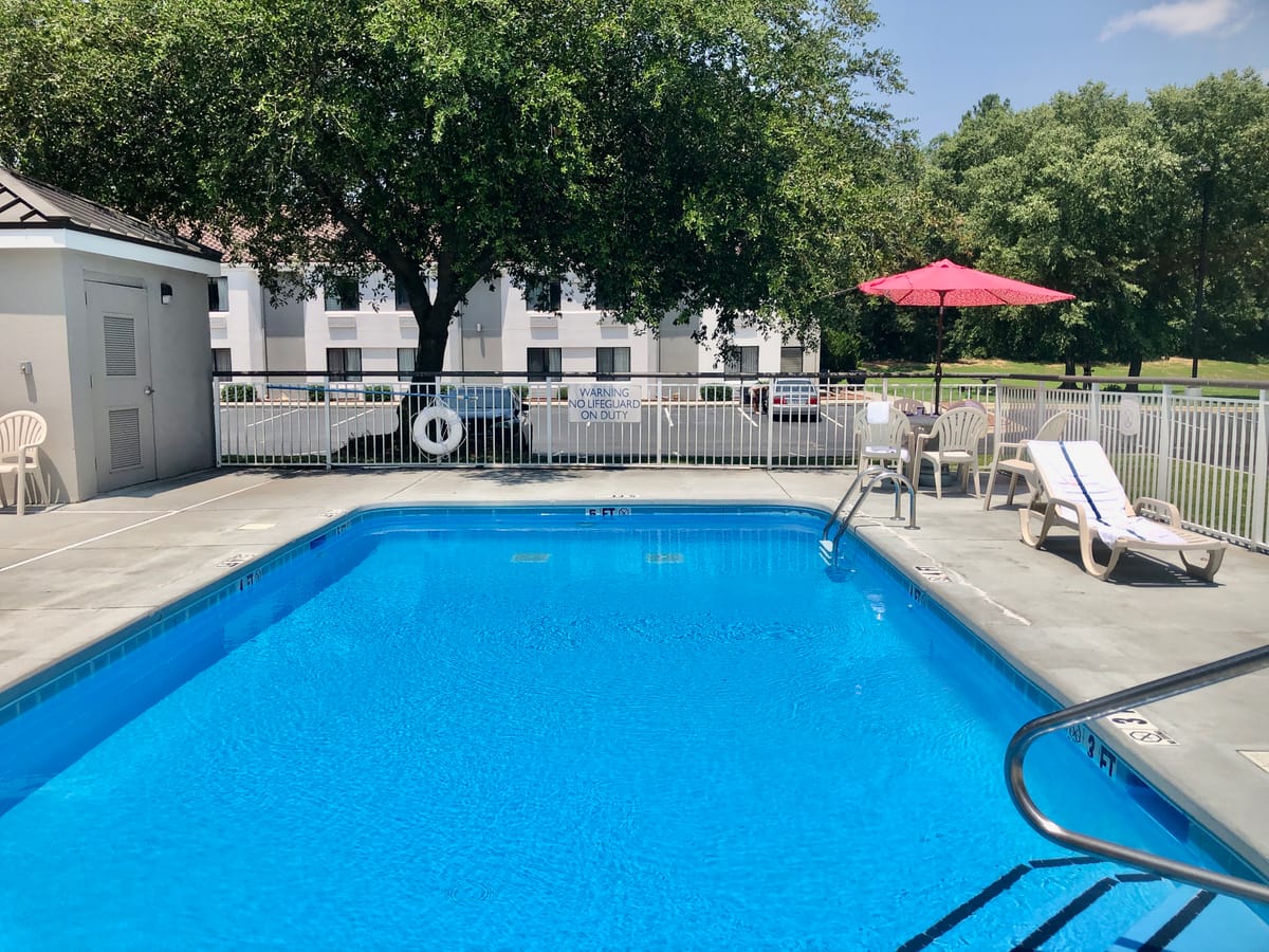 Country Inn & Suites by Radisson, Fayetteville I-95, NC — 5