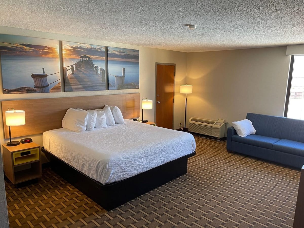 Days Inn by Wyndham Fayetteville-South/I-95 Exit 49 — 1