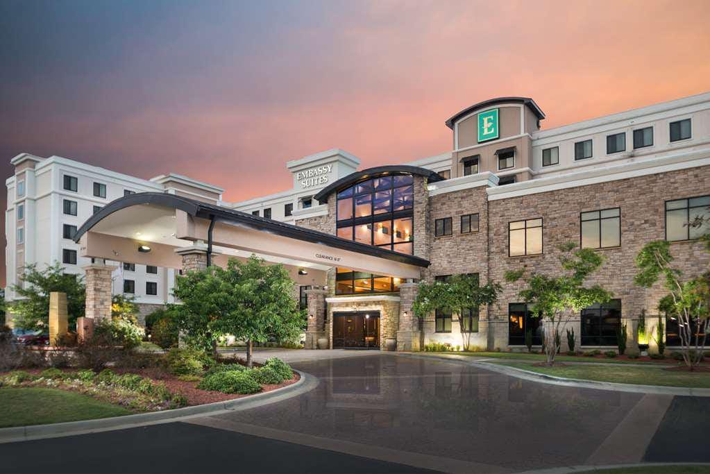 Embassy Suites by Hilton Fayetteville Fort Bragg — 4