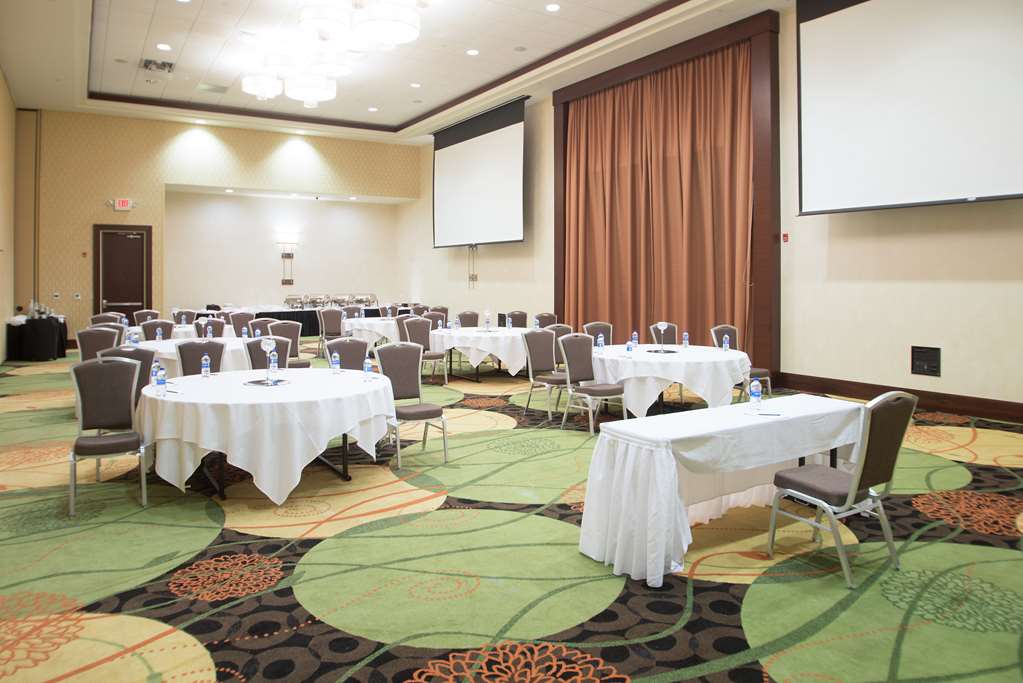Embassy Suites by Hilton Fayetteville Fort Bragg — 5