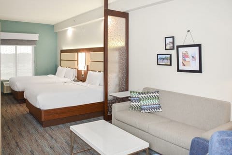 Four Points by Sheraton Fayetteville Fort Bragg — 1