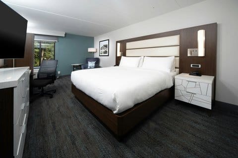 Four Points by Sheraton Fayetteville Fort Bragg — 3