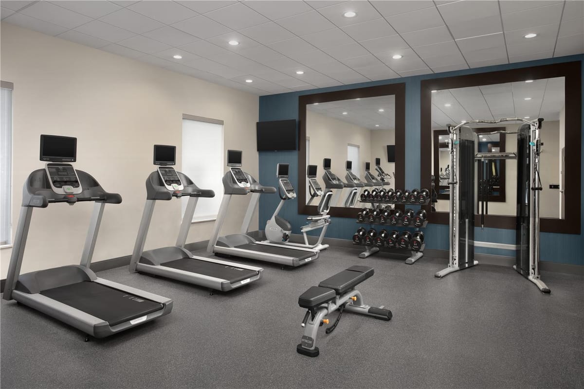 Hampton Inn & Suites Fayetteville — 4