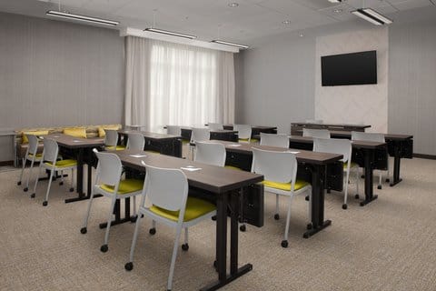 SpringHill Suites by Marriott Fayetteville I 95 — 5