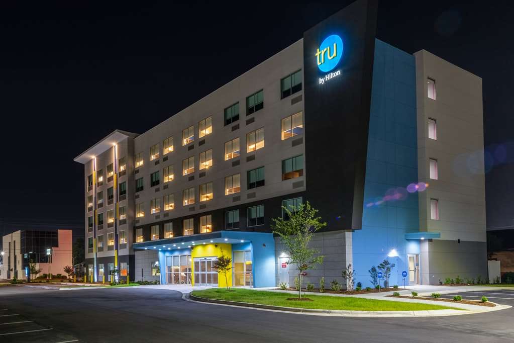 Tru by Hilton Fayetteville Fort Bragg — 2