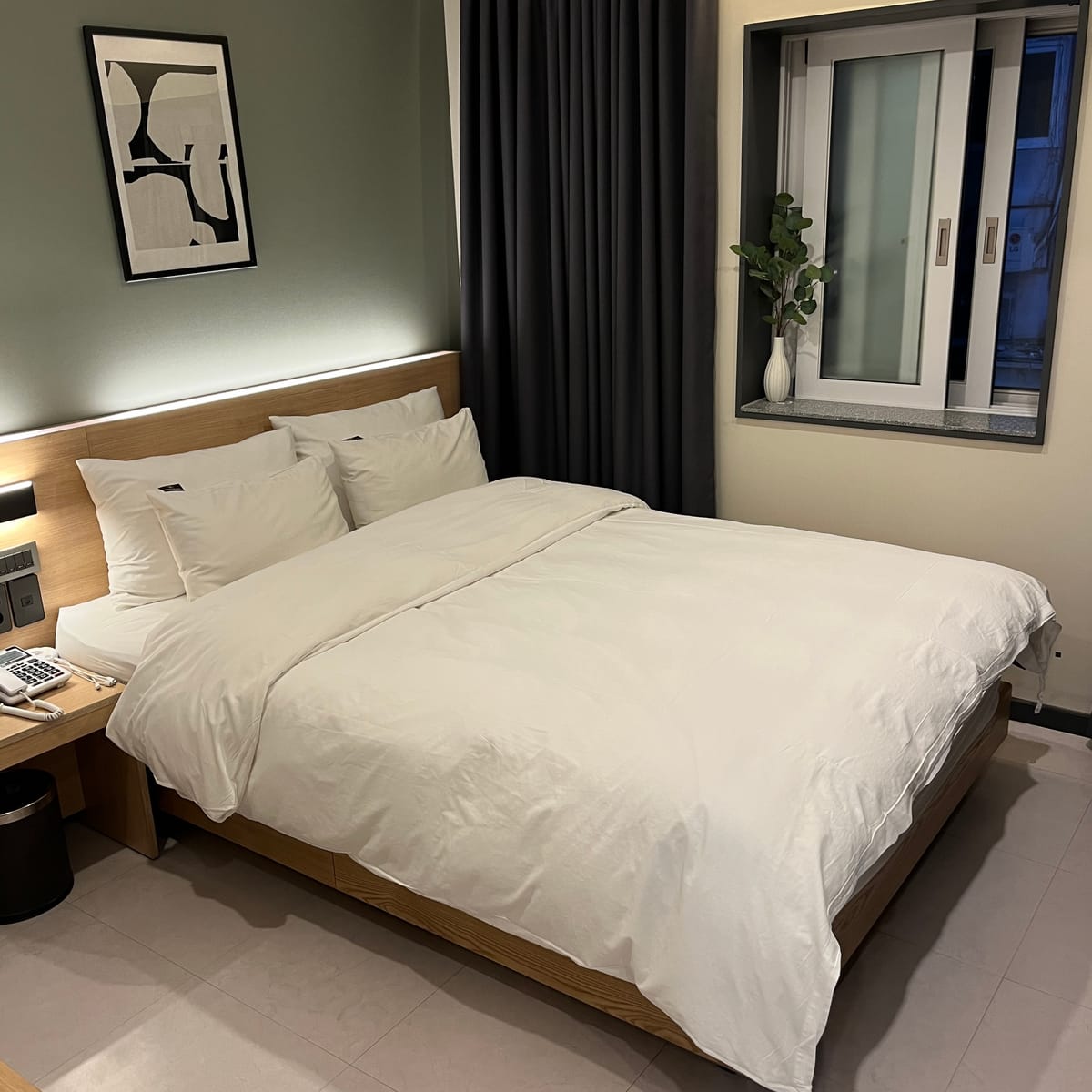 gangseobrowndothotel — 1