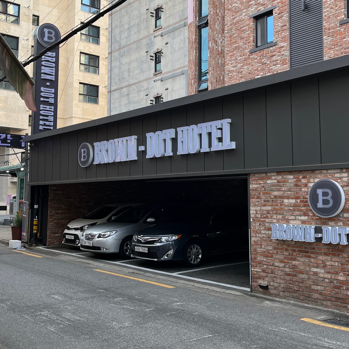 gangseobrowndothotel — 4