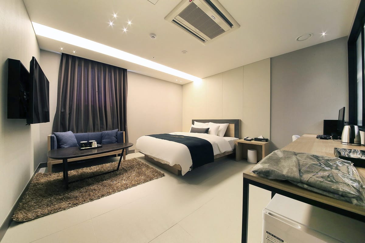 Golden Hotel — 1