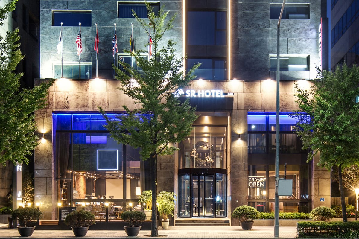 Hotel SR — 3