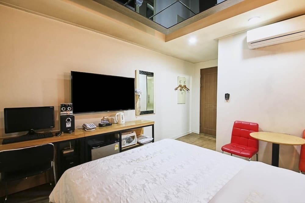 K2 Motel — 1