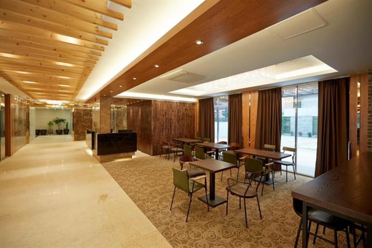 Royal Square Hotel — 2
